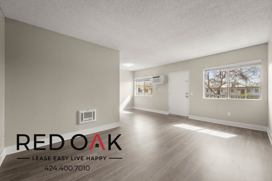 Primary Photo - 13325 Heacock St