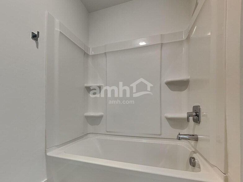 Building Photo - 6489 E Paseo Baranda