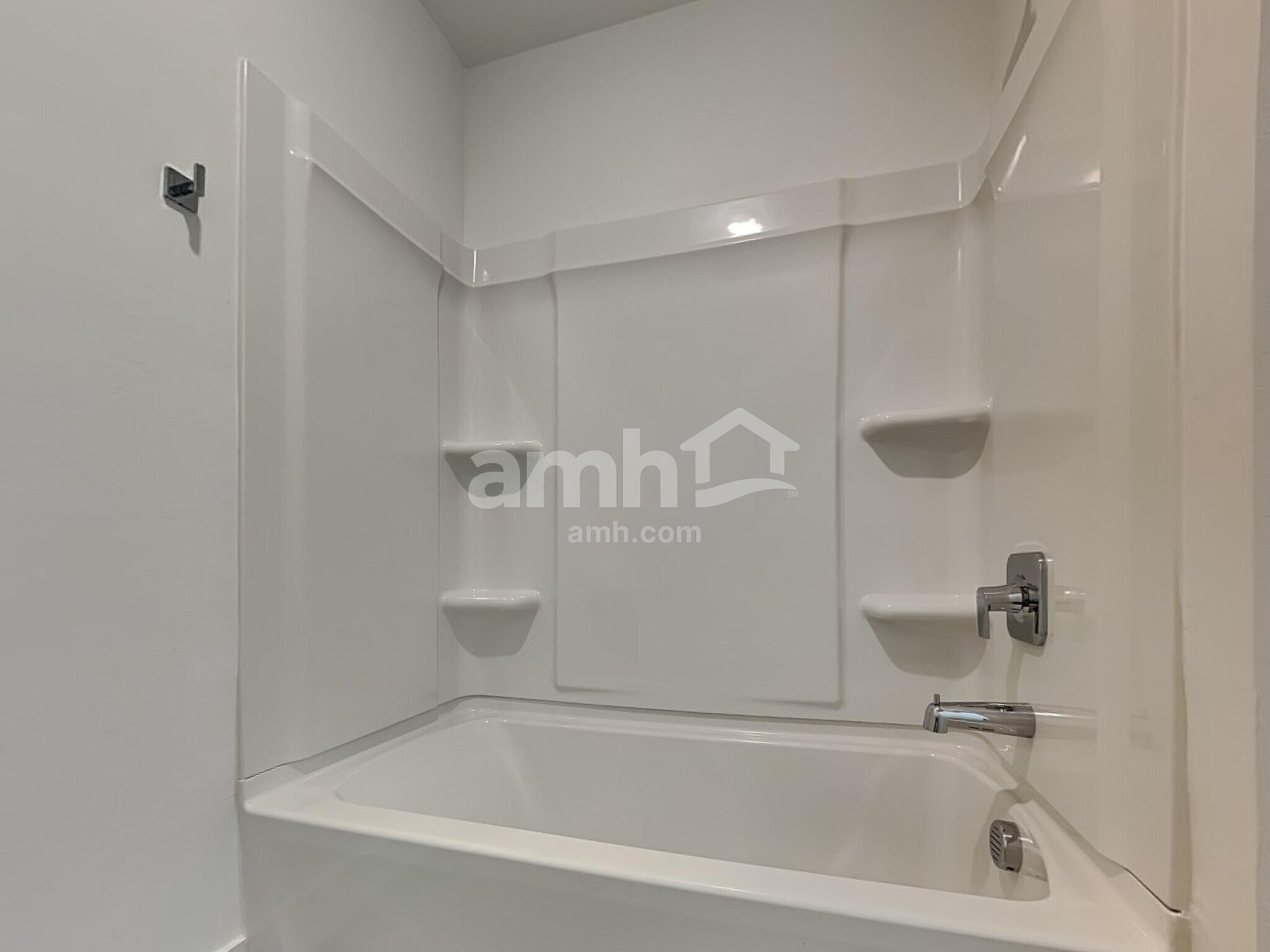 Building Photo - 9588 Harkes Dr