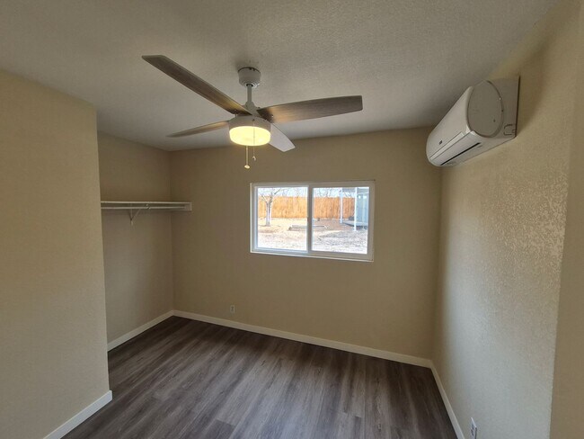 Building Photo - 4018 Sunrise Cove Dr