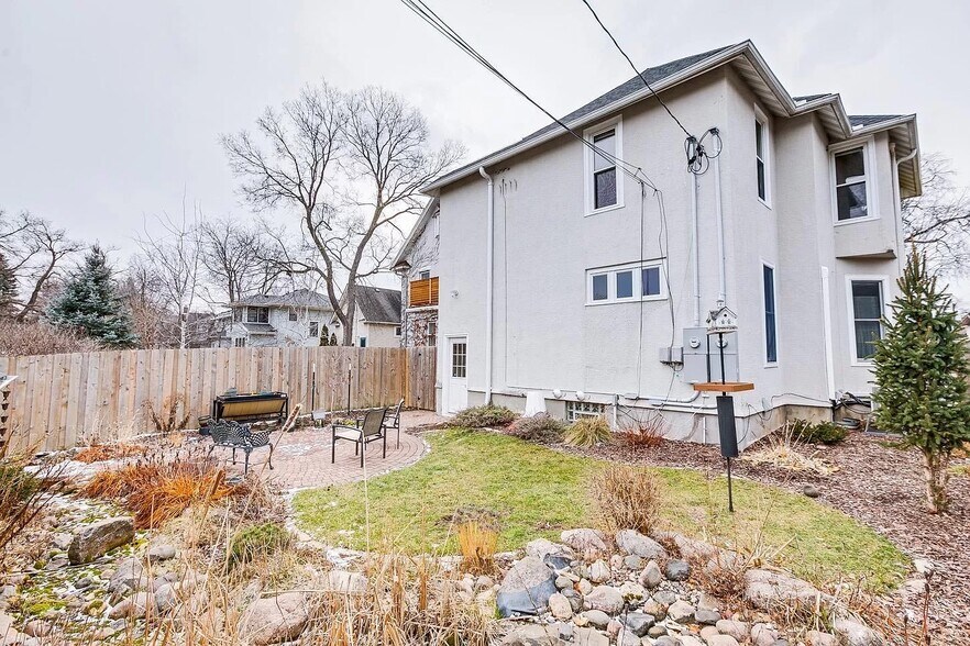 Building Photo - 3407 Fremont Ave S