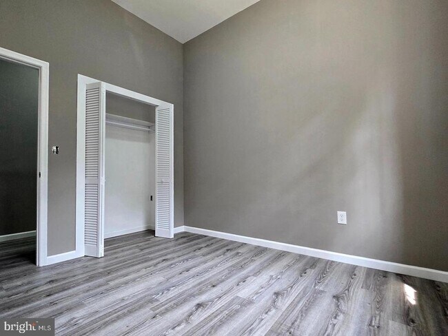 Building Photo - 1218 N 16th St