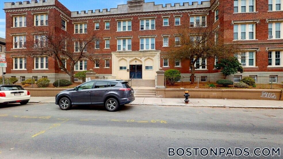 Building Photo - 15 Glenville Ave