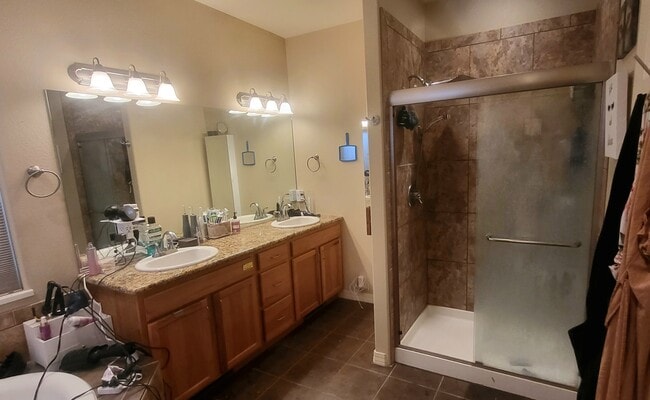 Building Photo - 525 Reed Mesa Dr