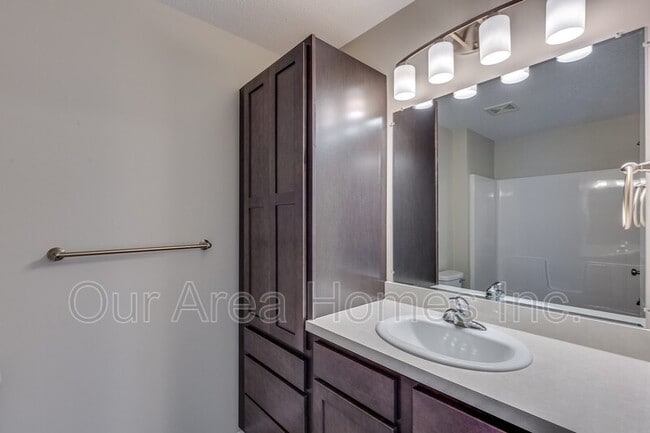 Building Photo - 12630 Pond View Rd