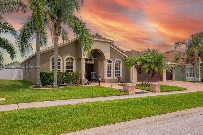 Building Photo - 10327 Meadow Crossing Dr