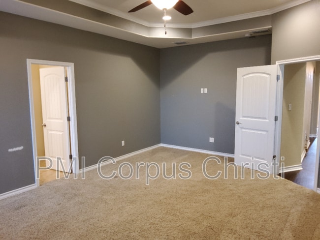 Building Photo - 4009 Cimarron Lake Dr