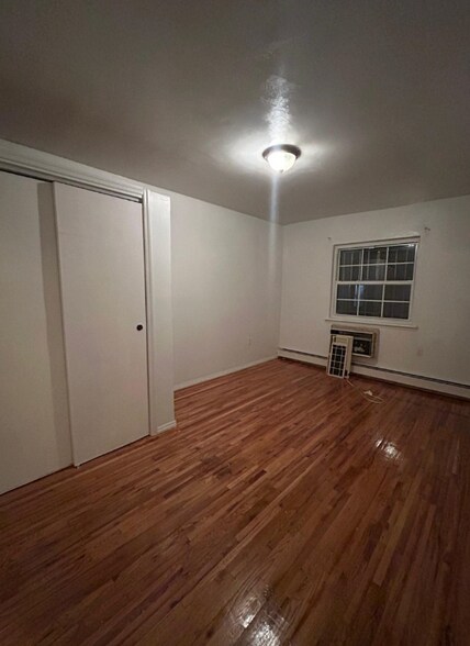 Building Photo - 2117 Canarsie Rd