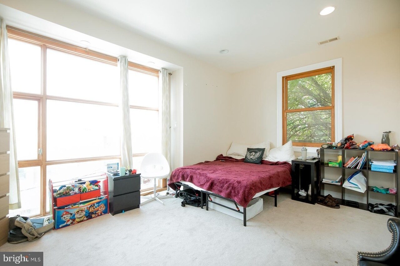 Building Photo - 4513 Silverwood St