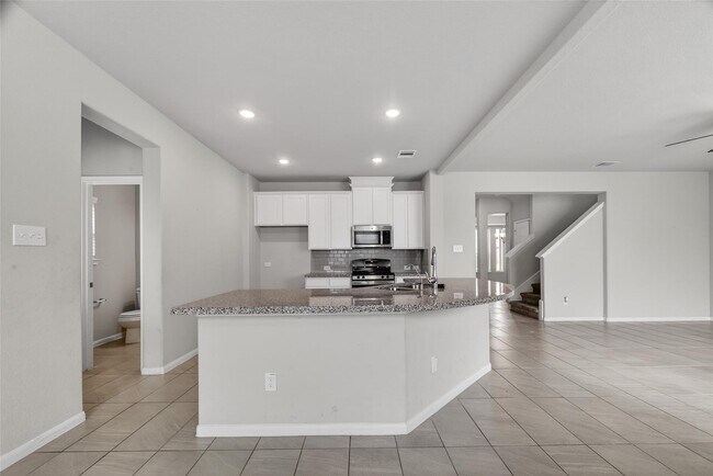 Building Photo - 2903 Painted Sunrise Trail