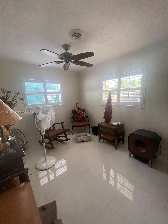 Building Photo - 8620 SW 87th Ave