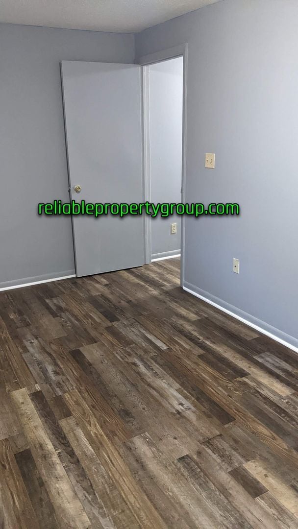 Building Photo - New Listing in Marion IN