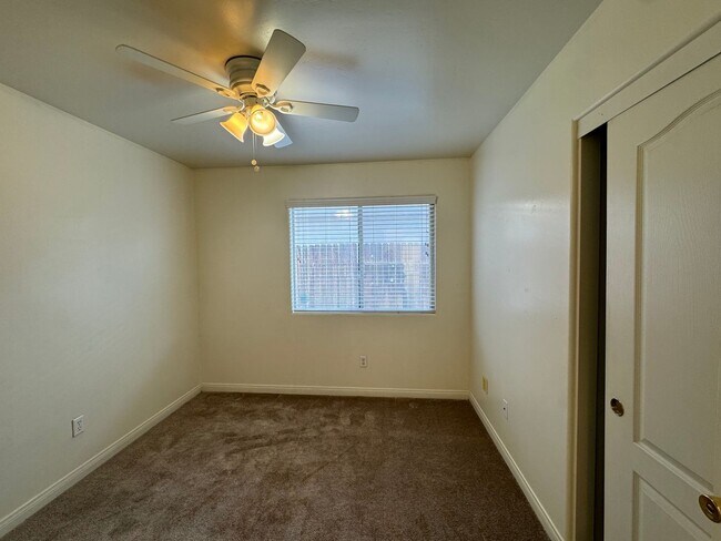Building Photo - Beautiful home in Riverlakes Community