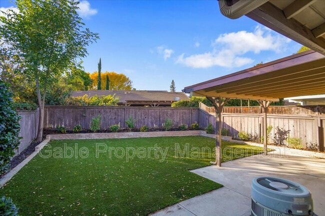 Building Photo - 25649 Almendra Dr