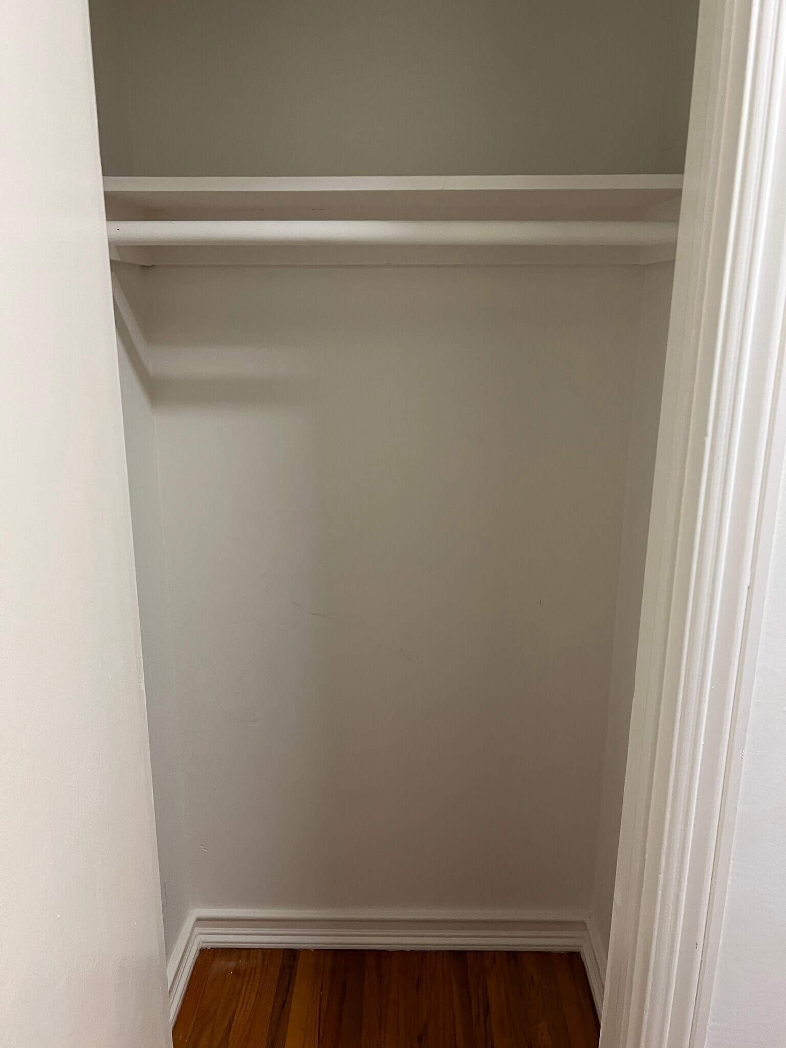 Building Photo - 1712 Barry Ave