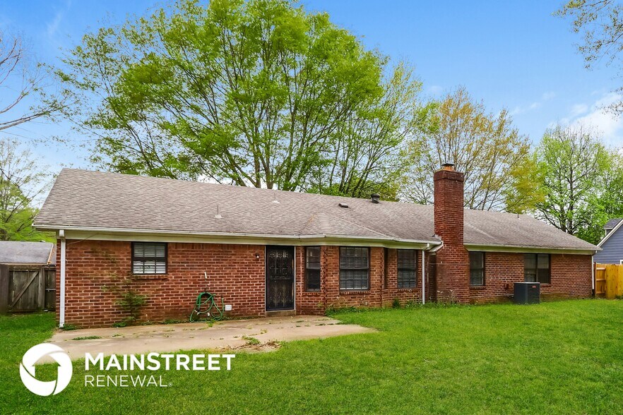 Building Photo - 3048 Ingleside Dr