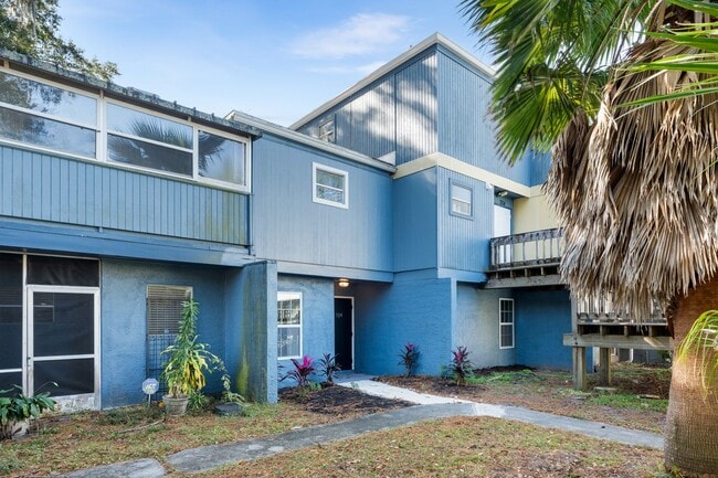 Building Photo - Fully Renovated 3BR/2BA Condo with Private Fenced Yard – Prime Location Near Oaks Mall & I-75