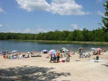 Building Photo - 811 Paddock Ct