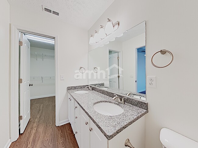 Building Photo - 2935 Weybridge Drive