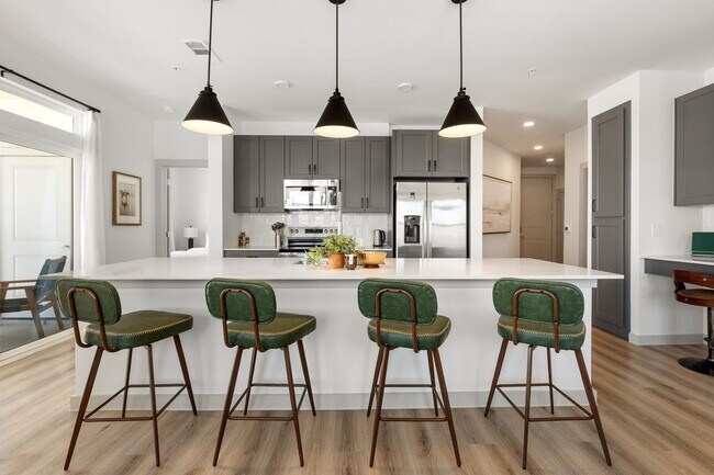 Building Photo - 1301 Leah Ave