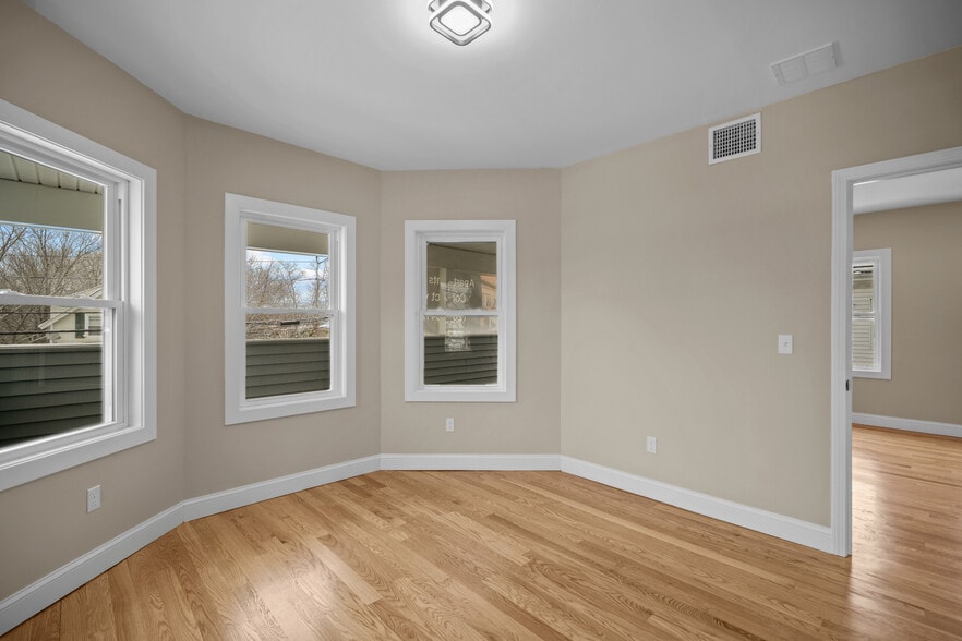 2nd floor bedroom 3 - 670 Killingly St