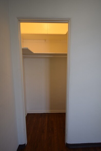 Building Photo - 1417 S Crescent Heights Blvd