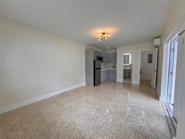Building Photo - 7135 SW 22nd St