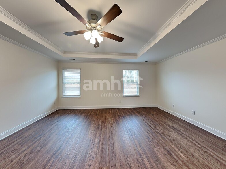 Building Photo - 1124 Bentley Pl