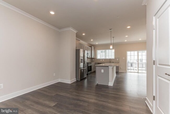 Building Photo - 8039 Blue Stream Dr