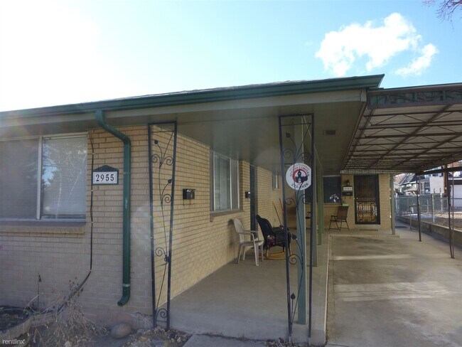 Building Photo - 2 br, 1 bath 4plex - 2959 Newton Street B