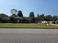 Building Photo - 4165 Brentwood St