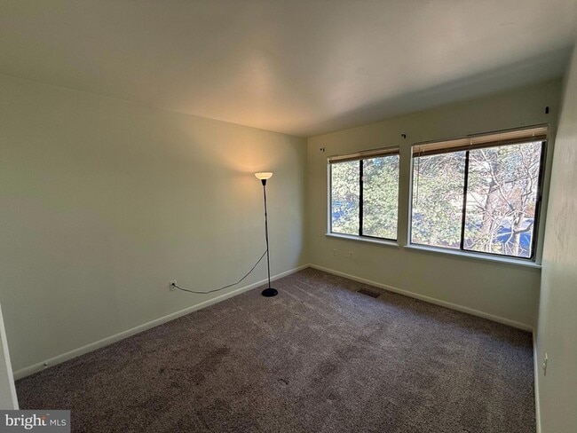 Building Photo - 12825 Cara Dr