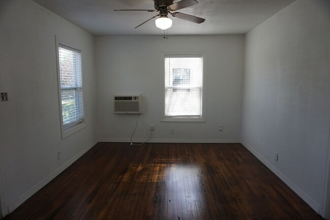 Building Photo - 2309 27th St