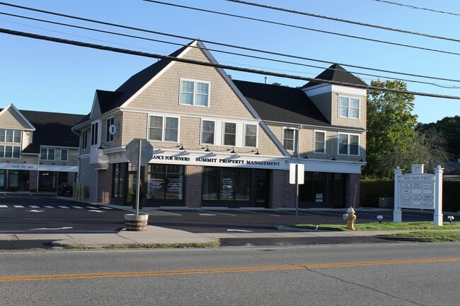 Building Photo - 67 W Main St