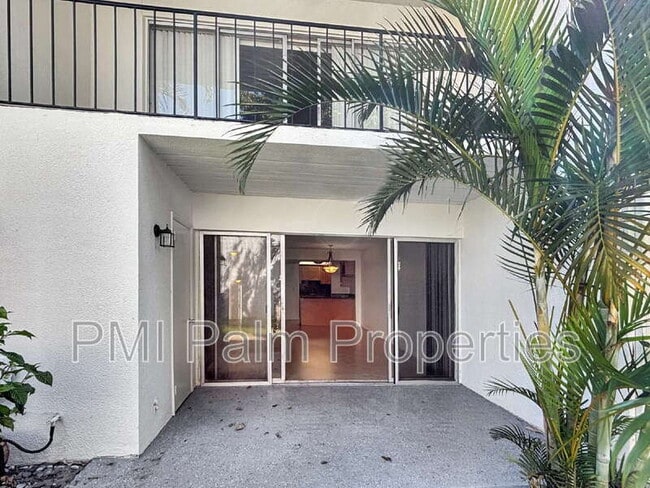 Building Photo - 390 Golfview Rd