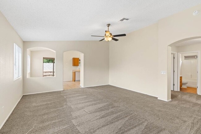 Building Photo - 6098 S Place Du Lis