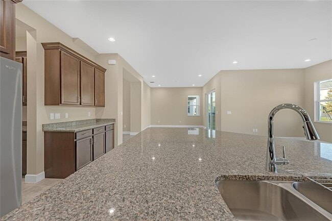 Building Photo - 14941 RedCove Pl
