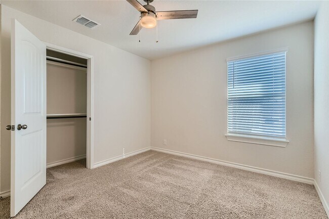 Building Photo - Awesome Amenities!