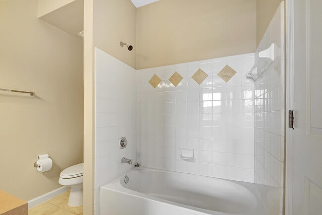 Building Photo - 2030 Alta Meadows Ln