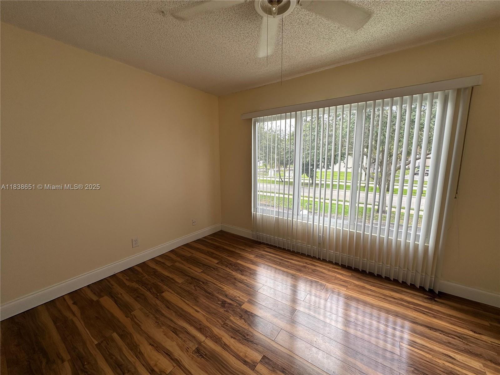 Building Photo - 8005 Lagos de Campo Blvd