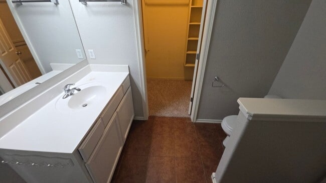 Building Photo - Clean 3 bed 2 bath  - Owasso schools