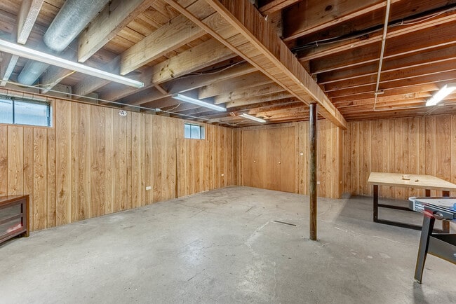 Building Photo - 5936 W 97th St