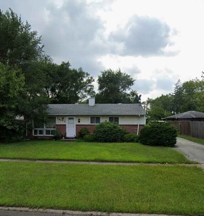 Building Photo - 16352 Oxford Dr