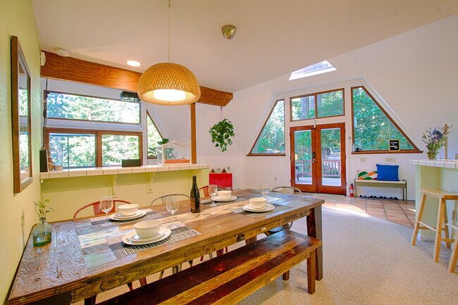 Building Photo - 1785 Austin Creek Rd