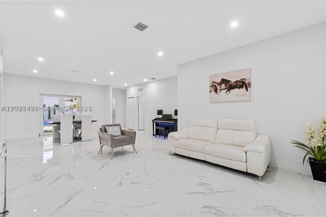 Building Photo - 13305 SW 190th Terrace