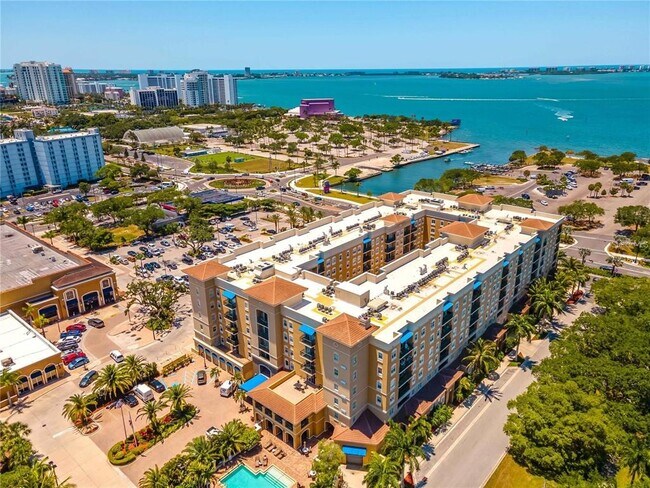 Building Photo - 1064 N Tamiami Trl
