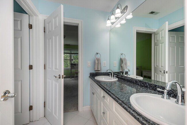 Building Photo - 15 Logging Trail Ln