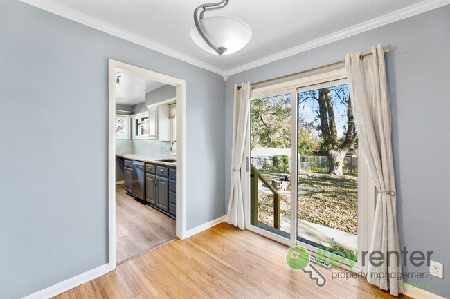 Building Photo - Inviting 3-Bedroom Home with Updated Kitchen & Fenced Backyard – Derby, KS