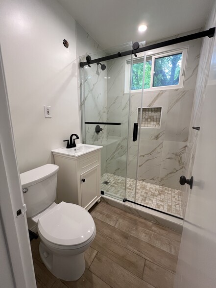 Bathroom - 713 W Colorado Blvd