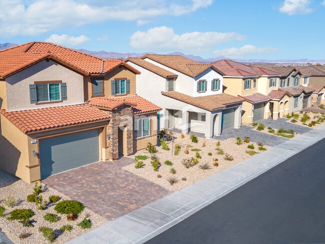 Building Photo - 707 Sienna Rising Dr